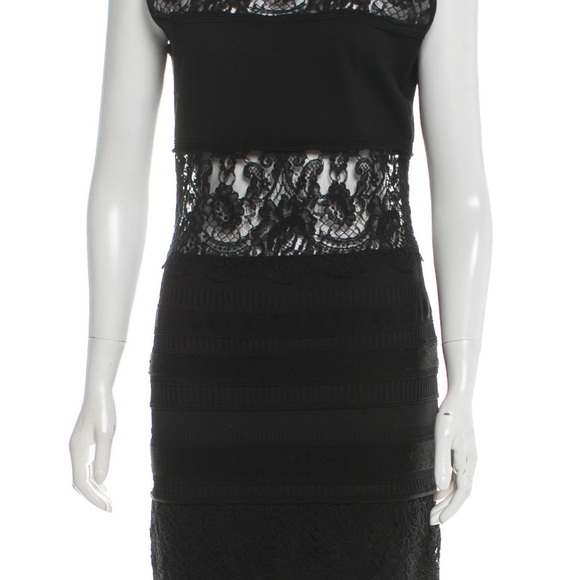 Roberto Cavalli
Lace-Trimmed Knee-Length Dress
Size: M I US6, IT42 - Picture 3 of 6